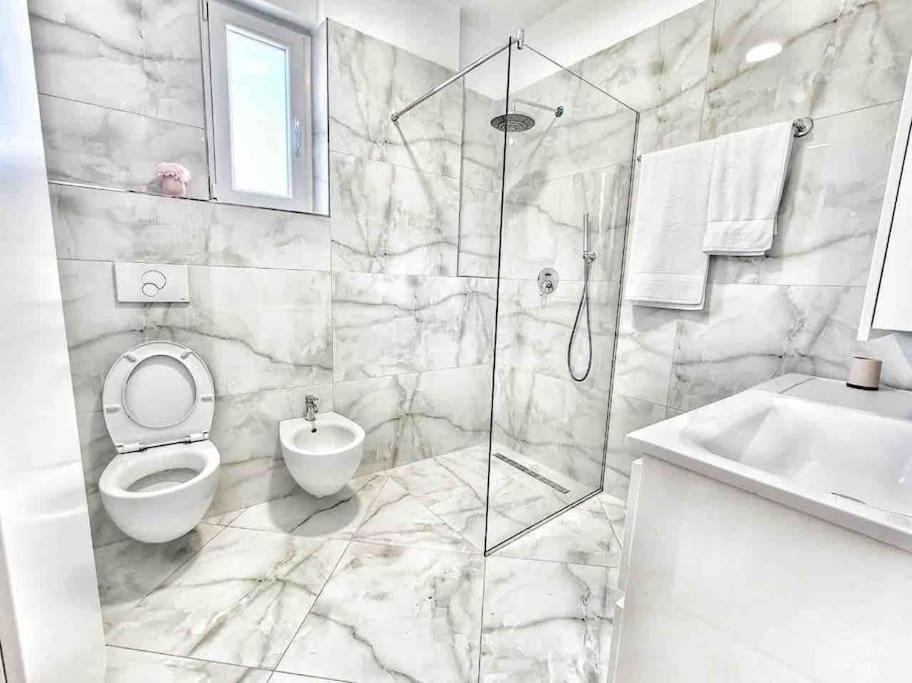 53° Bs Skanderbeg City Center Comfort Tirana Extérieur photo