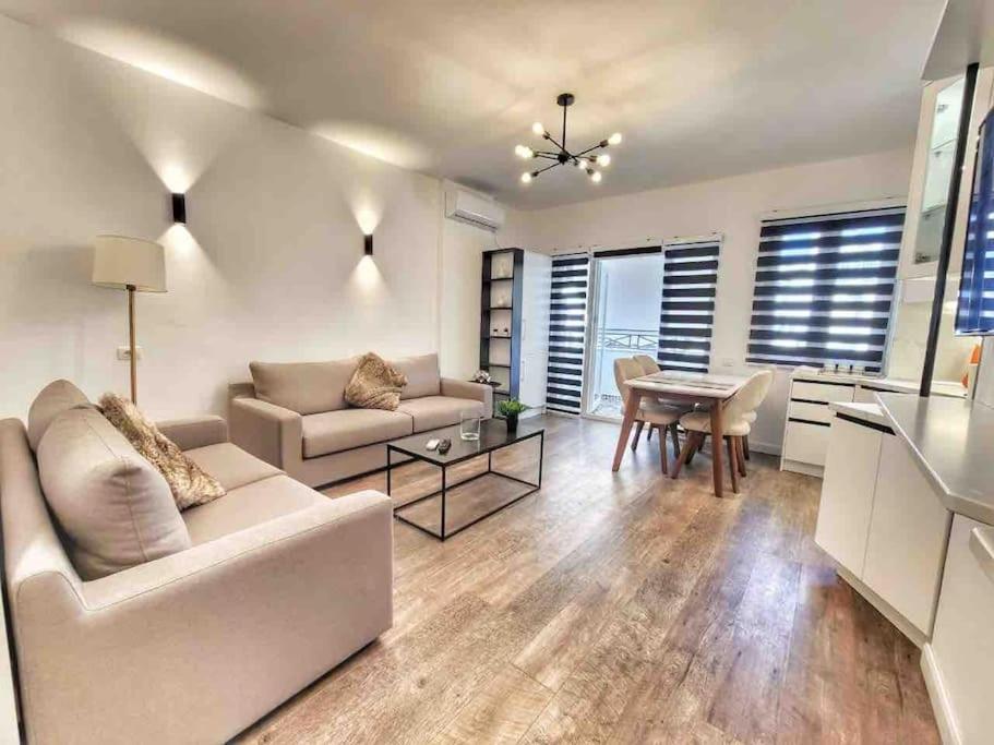 53° Bs Skanderbeg City Center Comfort Tirana Extérieur photo