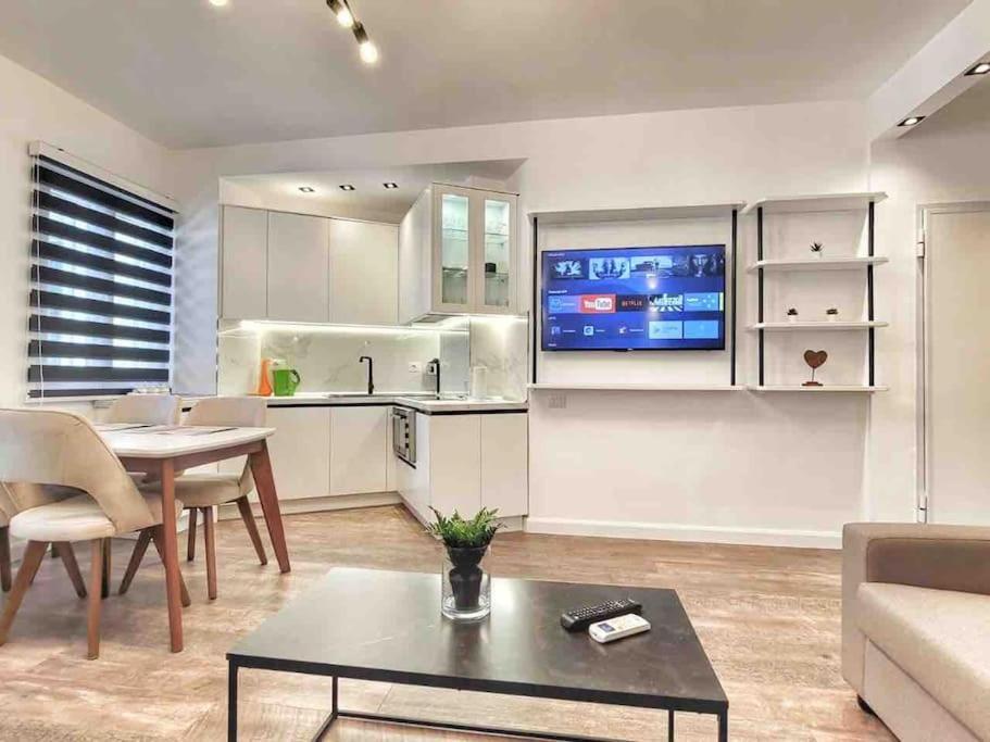 53° Bs Skanderbeg City Center Comfort Tirana Extérieur photo